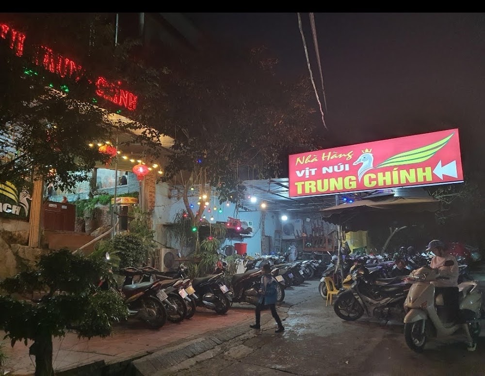 Nhà hàng vịt núi Trung Chính