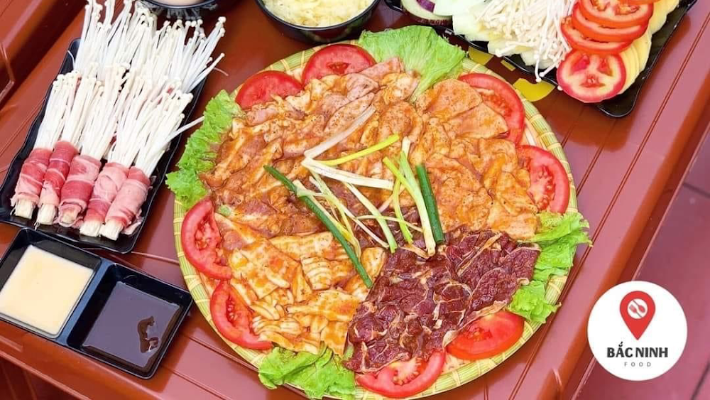 Lẩu Nướng Phương Anh湖邊烤肉
