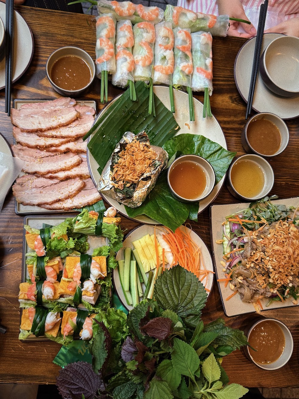 Nét Cuốn – 7 ngày rau tươi – Không gian quán
