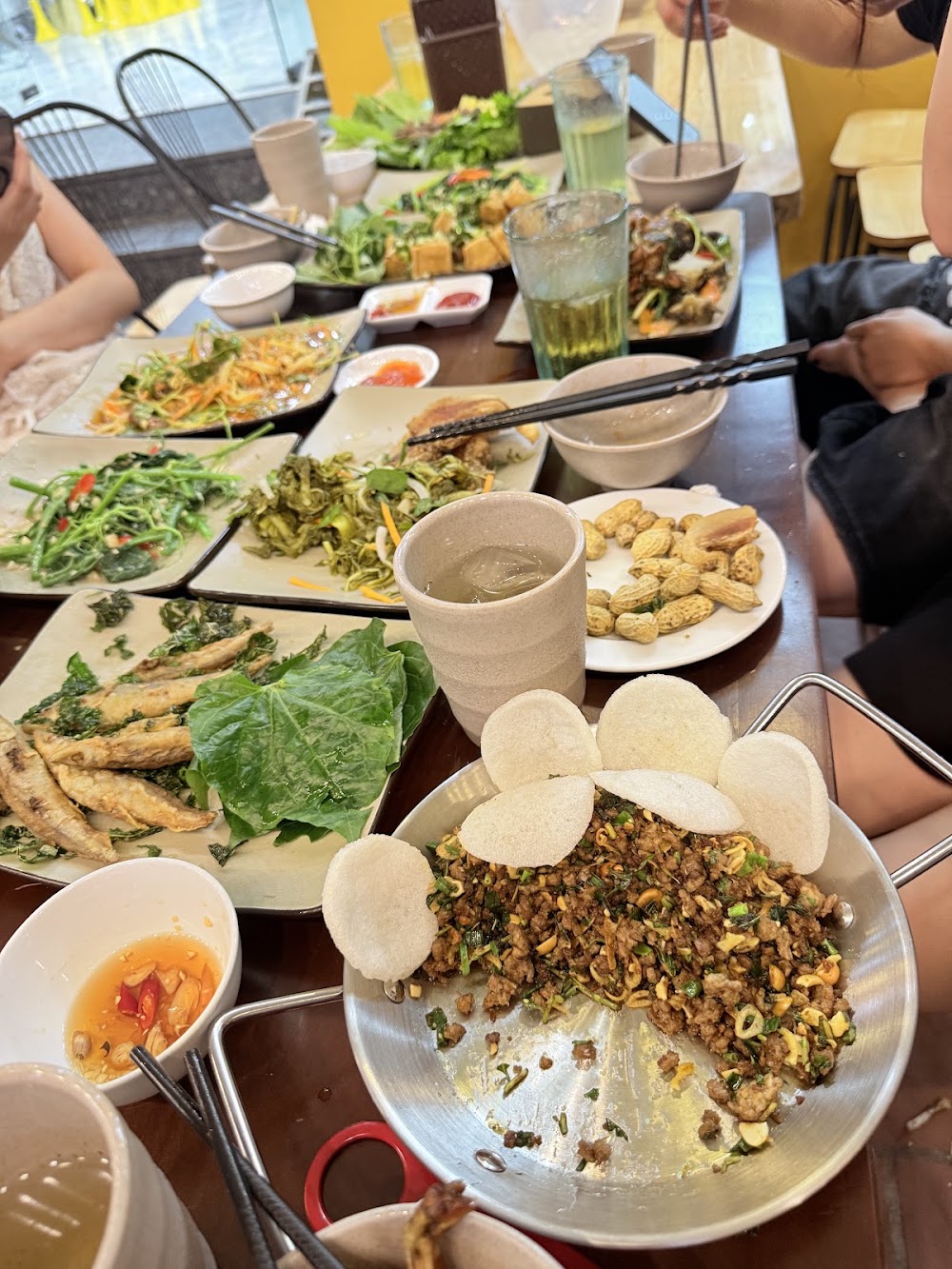 TRẠM NHẬU KINH BẮC