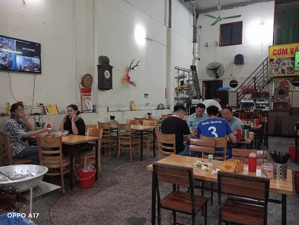 Quán ăn đêm Đài Thuỷ — 16 Nguyễn Xuân Chính, Kinh Bắc, Bắc Ninh