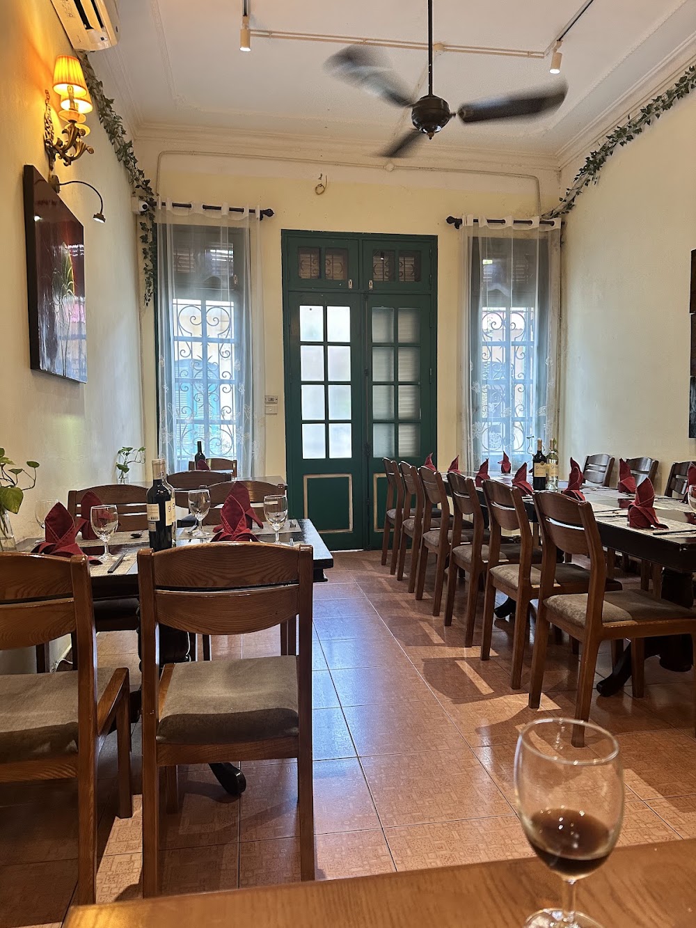 5 Spice Restaurant – Ngũ Vị Quán