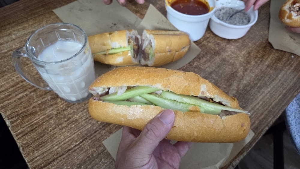 Bánh Mì Phố Huế