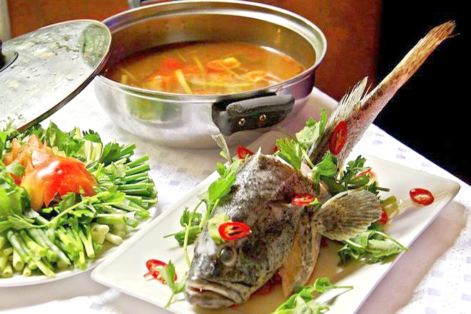 Nhà hàng Ẩm thực Sinh thái Hồn Quê