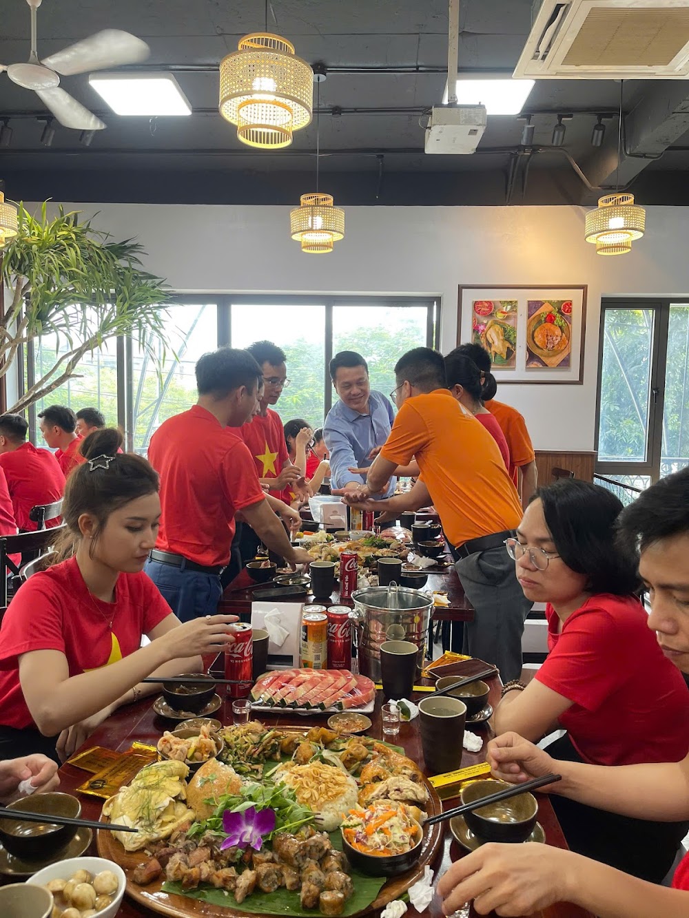 Nhà Hàng Thiên Vương - Gà Mẹt , Lợn Bản, Lẩu Riêu Cua Bắc Ninh