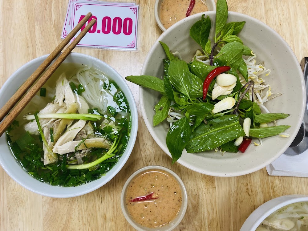 PHỞ GÀ- BÚN THANG PHÚC HƯƠNG CHỢ SUỐI HOA