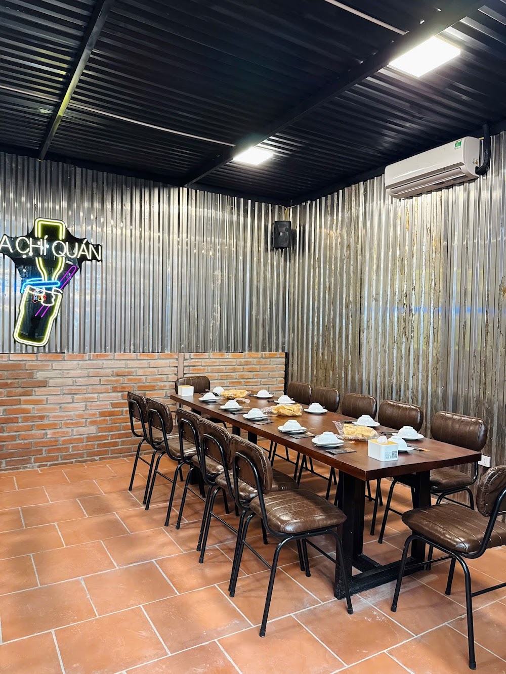 A CHÍ Quán CS 121 Hồ Ngọc Lân - Bắc Ninh
