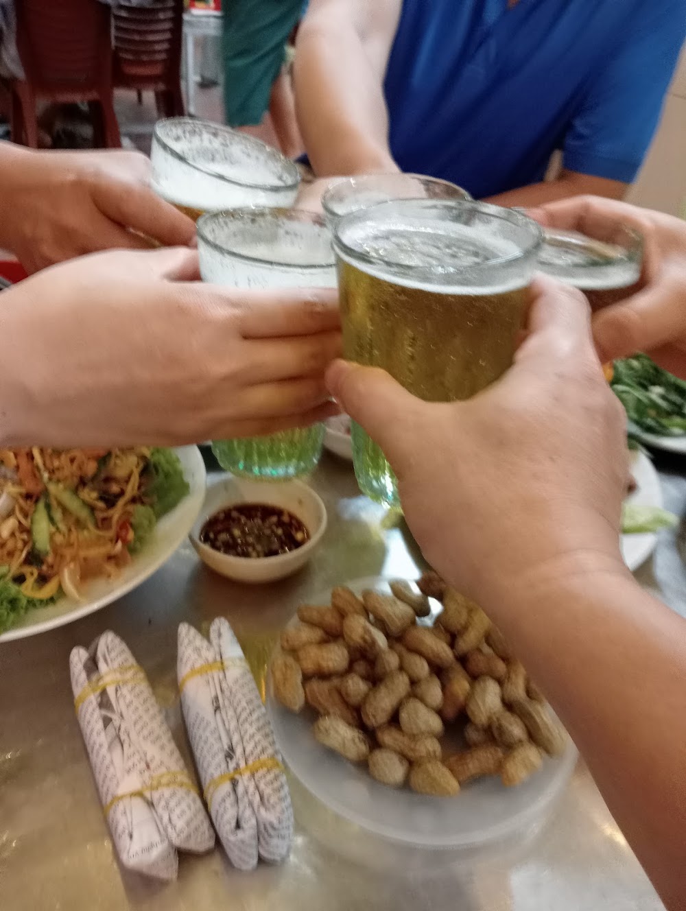 Nhà hàng bia vàng