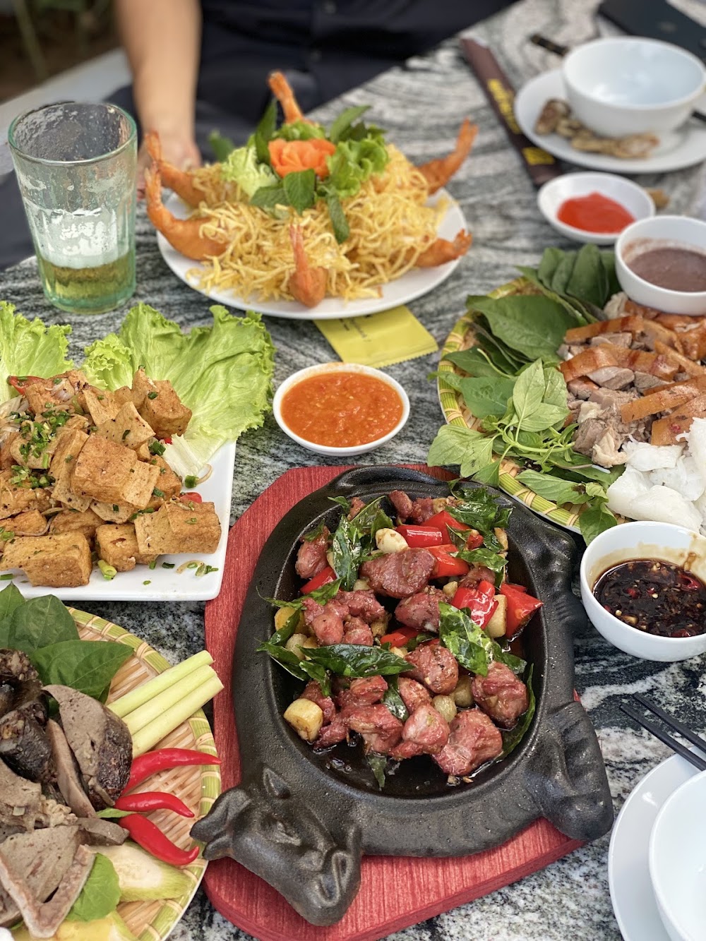 Nhà Hàng Bách An