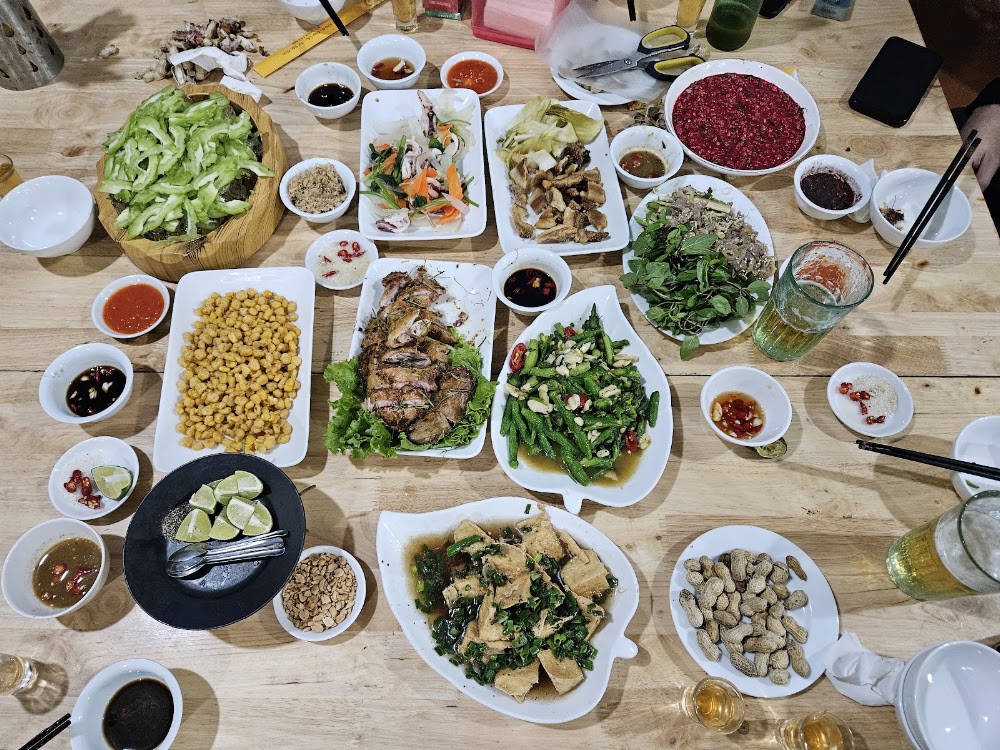Nhà hàng Sông Cầu