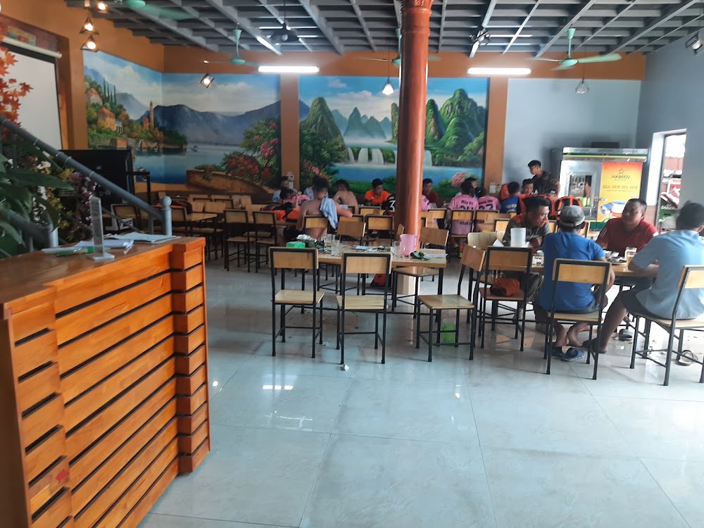 Nhà Hàng Công Huyền