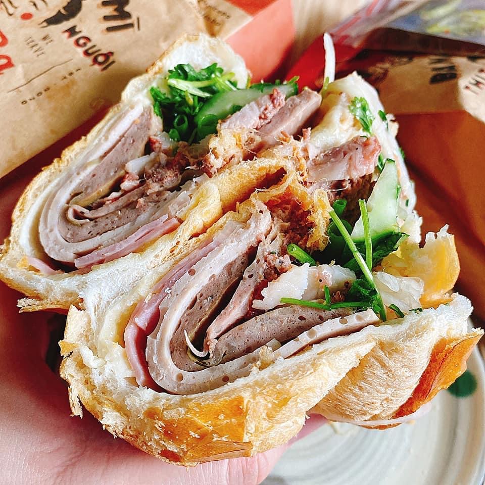 Bánh Mì Thịt Nguội Hiệu Cô Ba