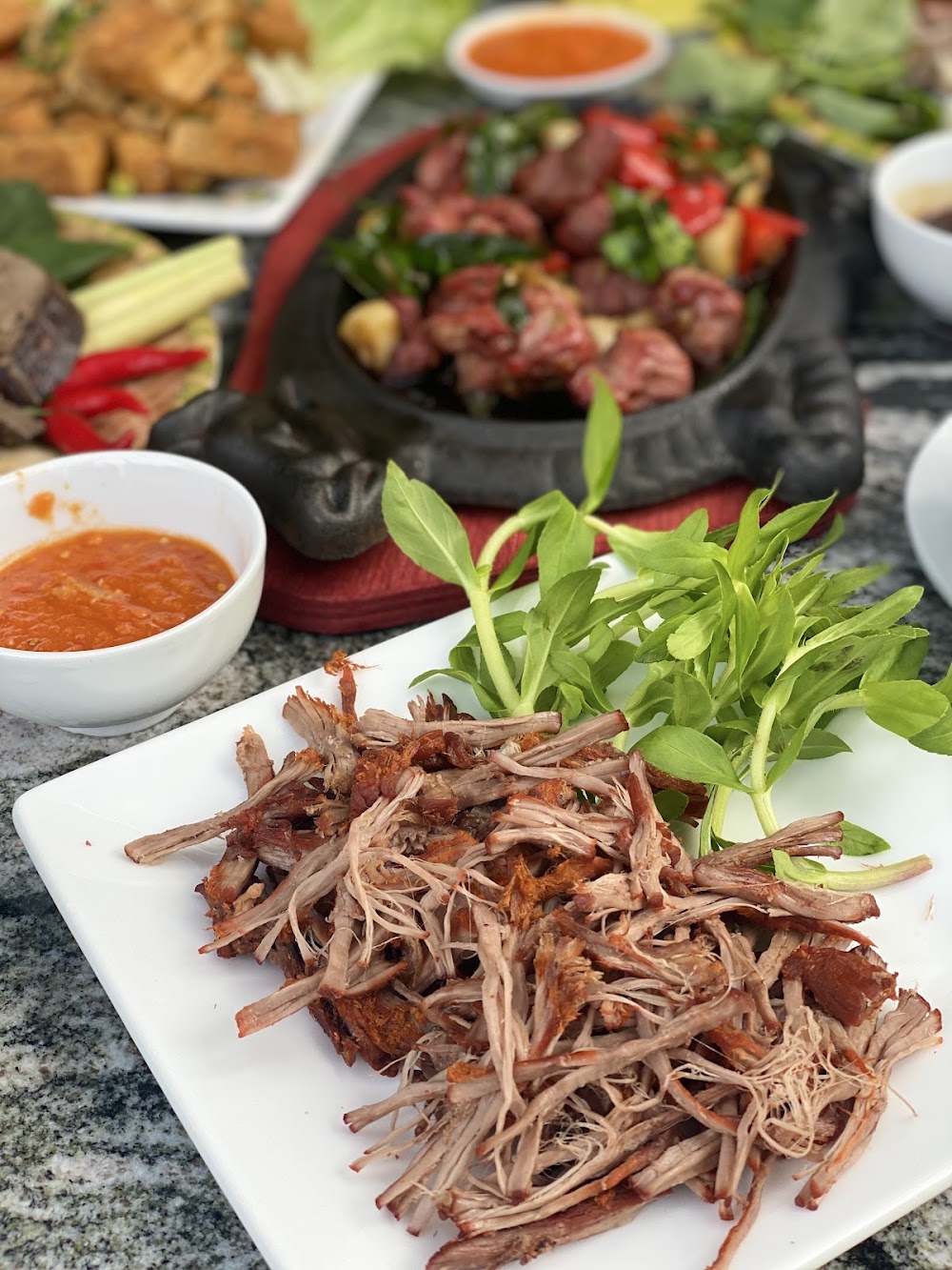 Nhà Hàng Bách An