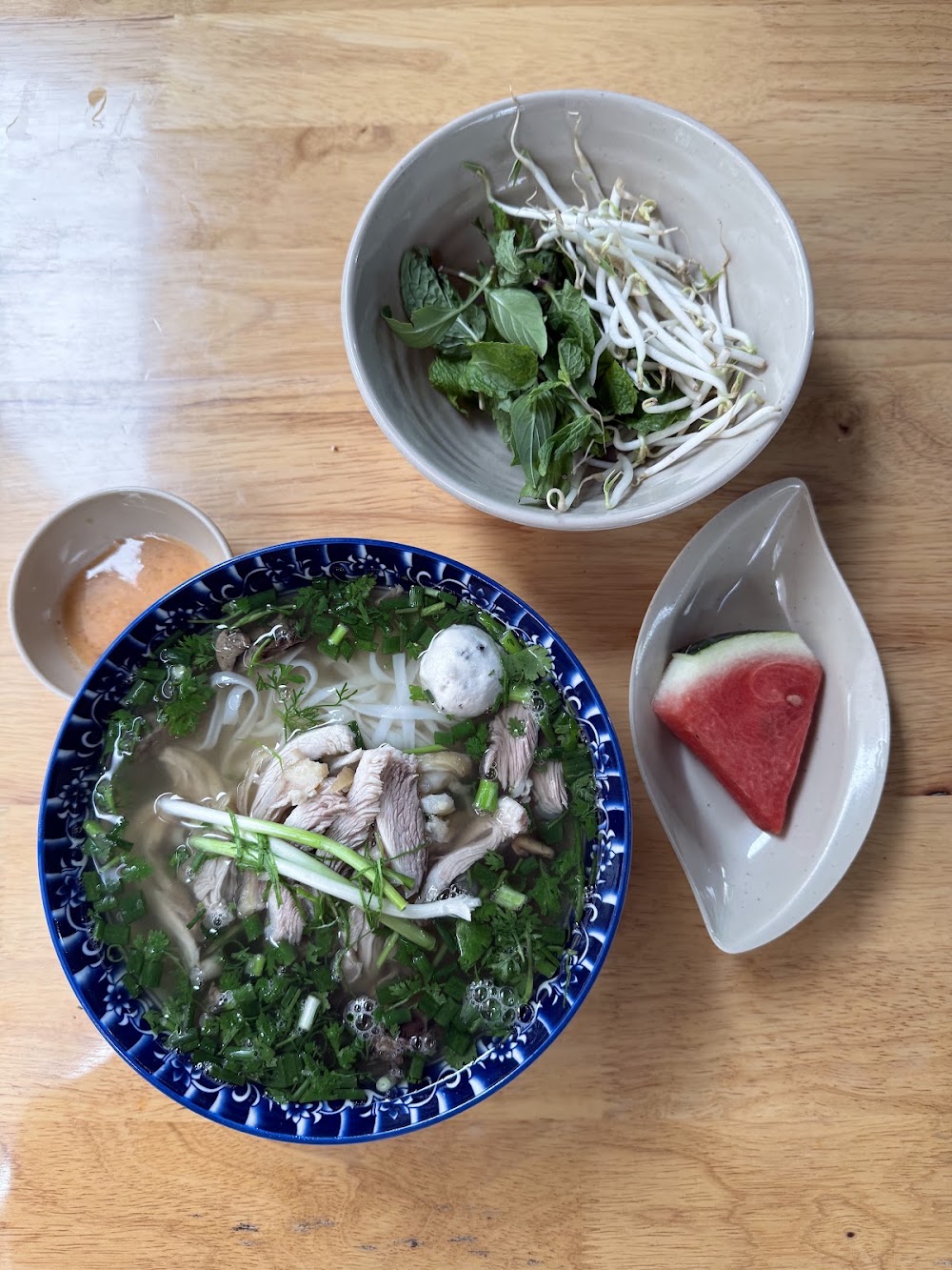PHỞ GÀ- BÚN THANG PHÚC HƯƠNG CHỢ SUỐI HOA