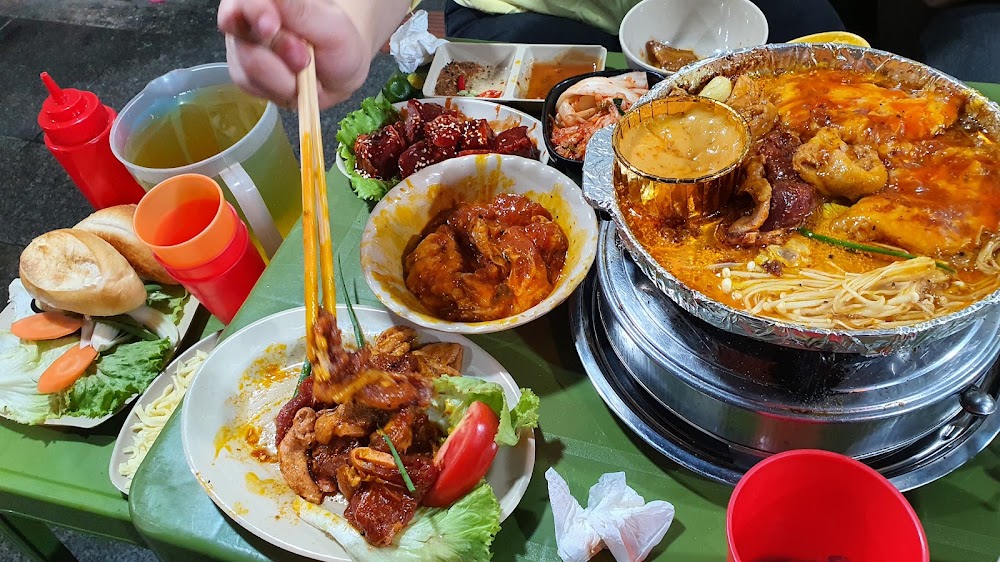 Lẩu Nướng Bà Oanh