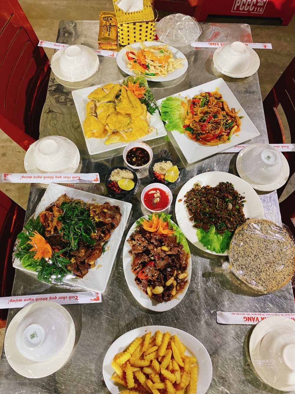 Nhà hàng bia vàng