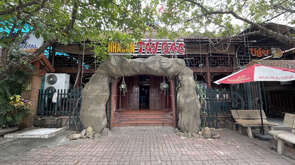 Nhà sàn Tây Bắc