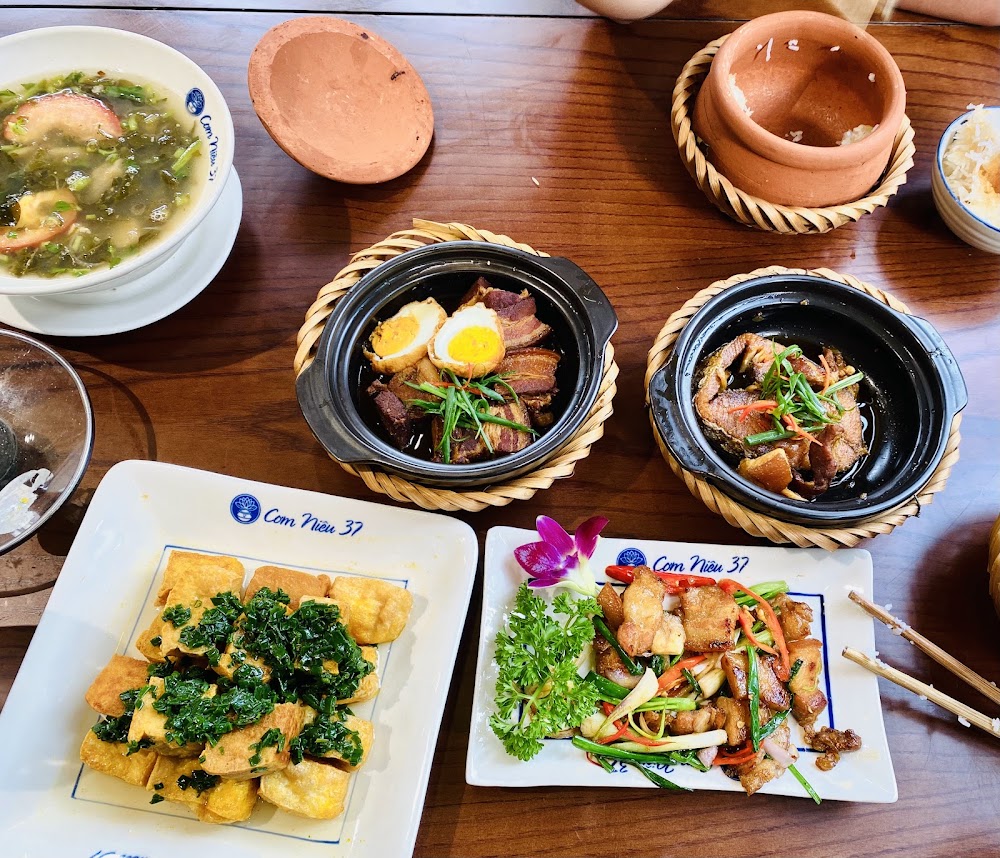 Cơm Niêu 37 - Vị Ngon Xứ Nghệ (Cơ sở Bắc Giang)