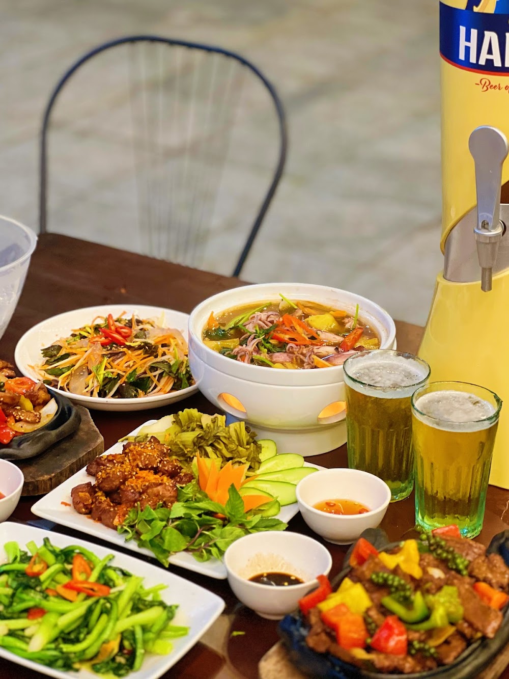 TRẠM NHẬU KINH BẮC