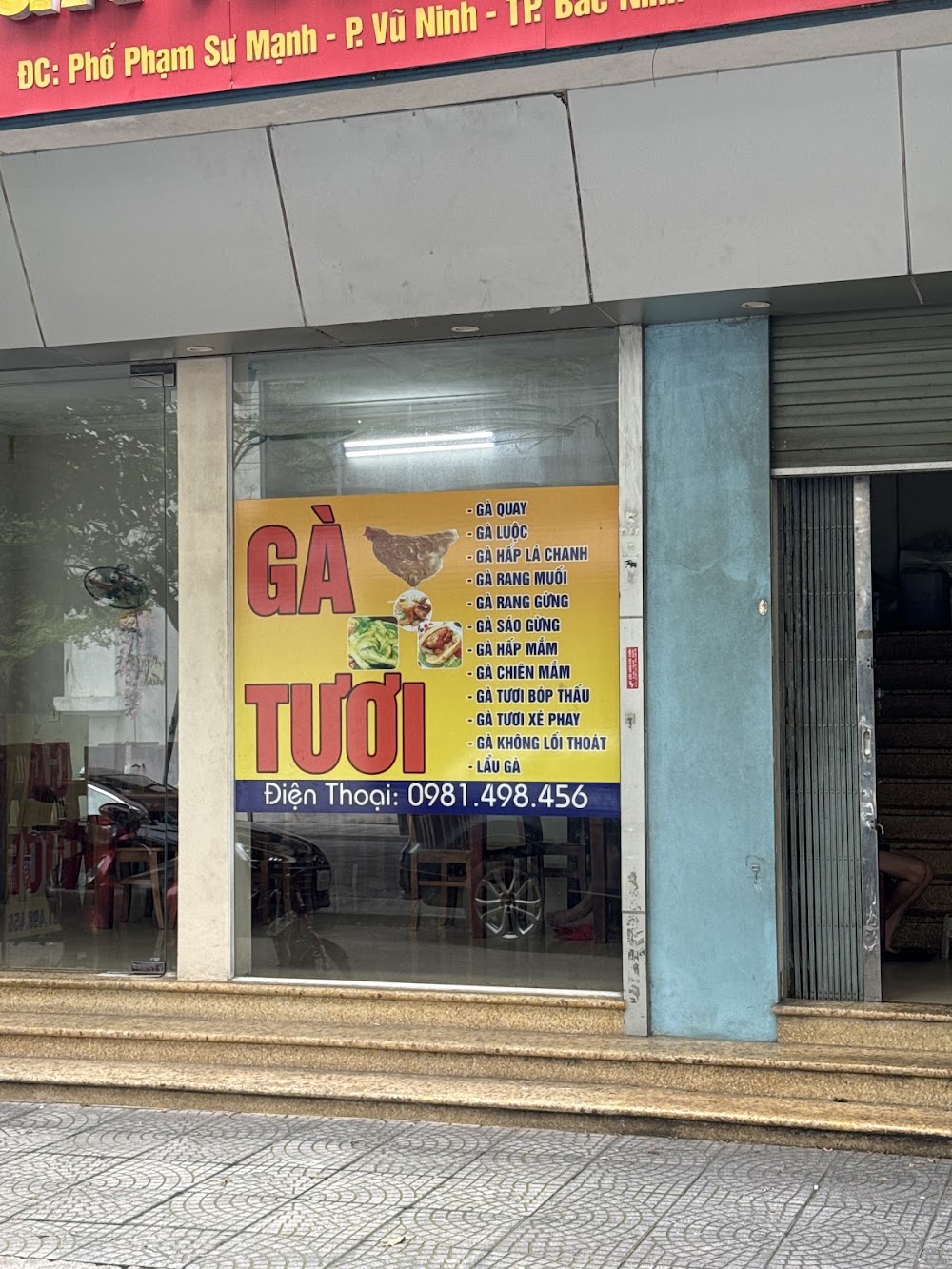 Gà Mạnh Hoạch TRƯỜNG KHÁNH – Không gian quán