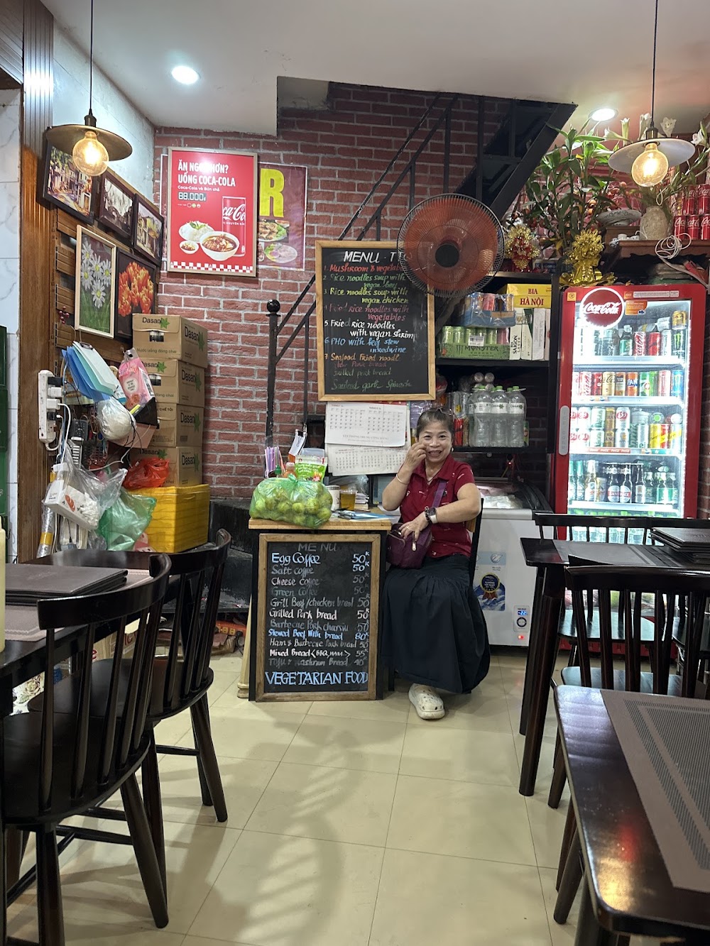 Thang Trần Quán – Không gian quán