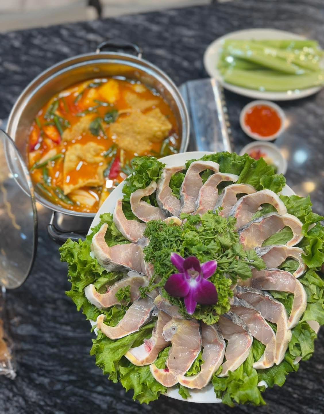 A CHÍ Quán CS 121 Hồ Ngọc Lân - Bắc Ninh