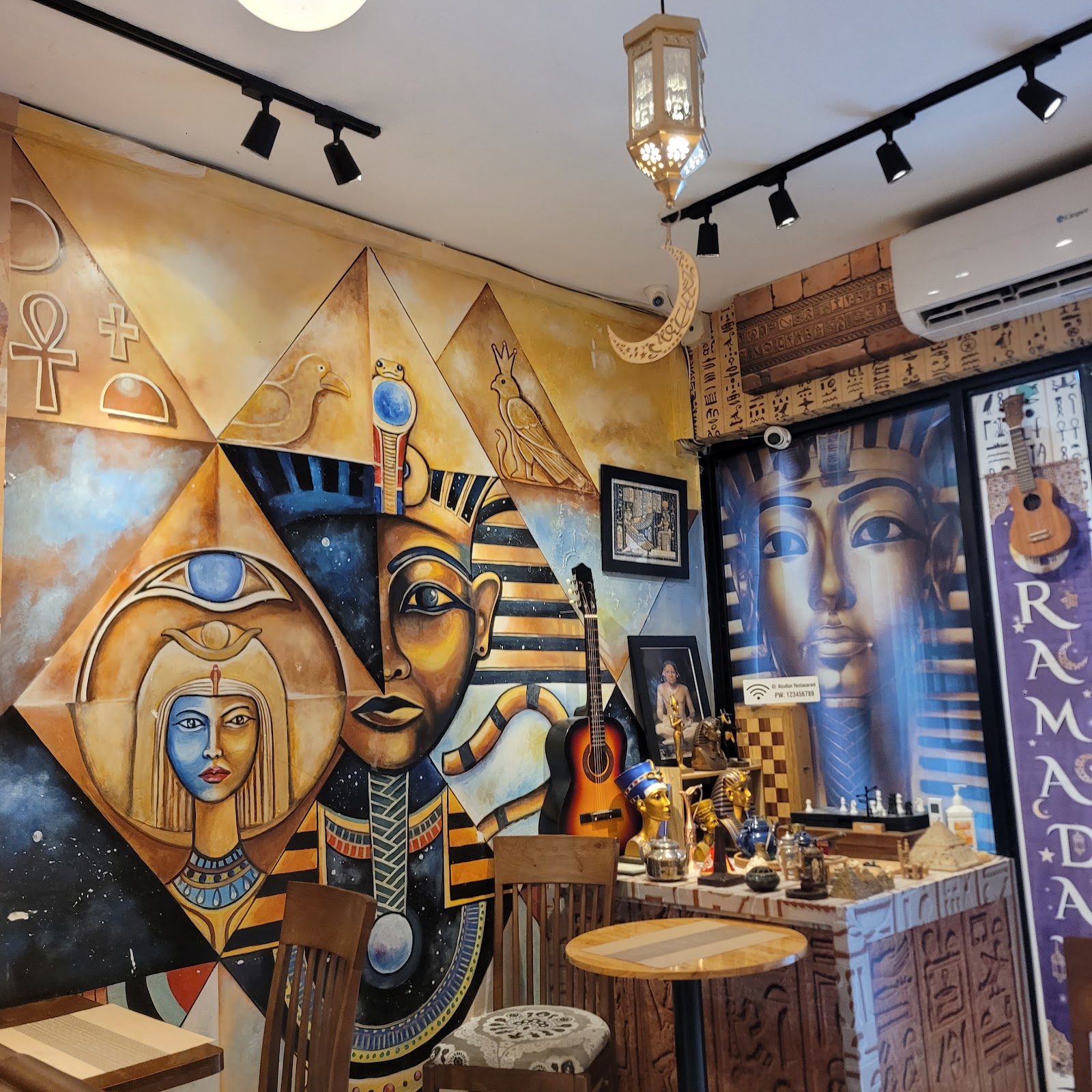Alsultan Hanoi Restaurant مطعم السلطان – Không gian quán