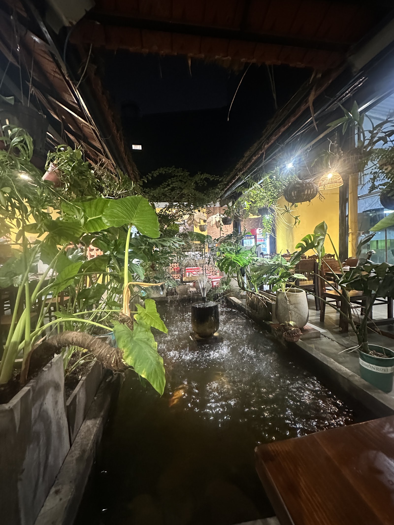 Ẩm thực Miền tây - 51 Giang Văn Minh – Không gian quán