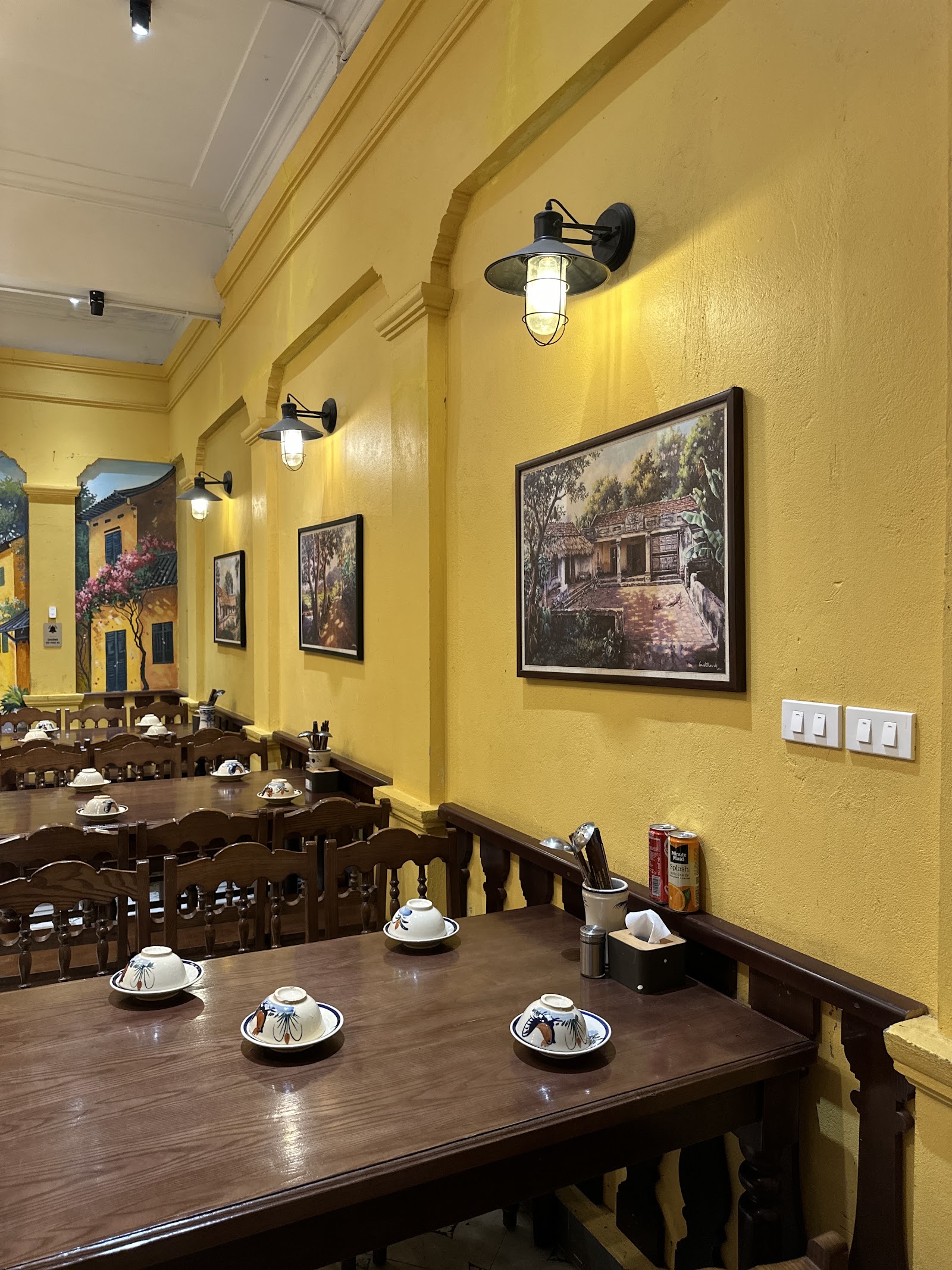 Ẩm thực Miền tây - 51 Giang Văn Minh – Không gian quán