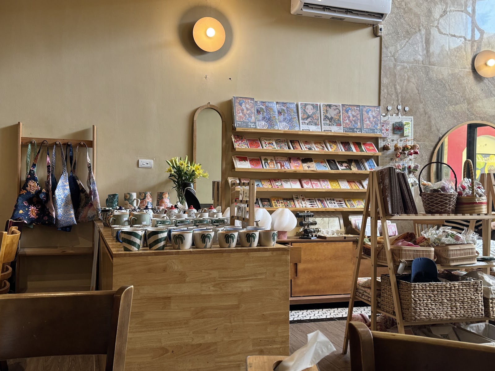 Avos and Mango Coffee Shop – Không gian quán