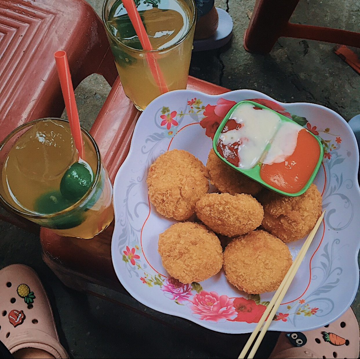 Bánh gà Thần Thánh