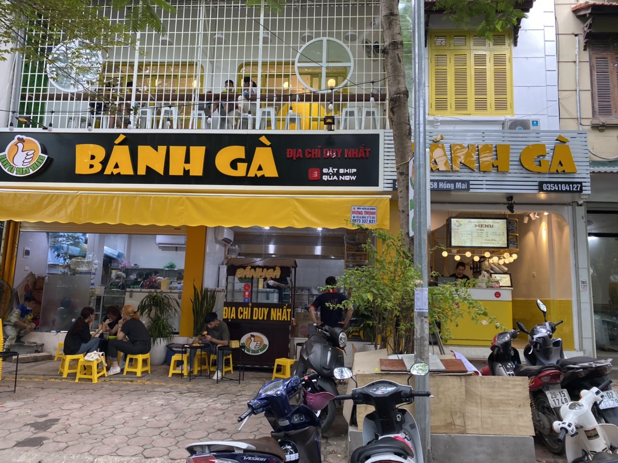 Bánh gà Thần Thánh – Không gian quán
