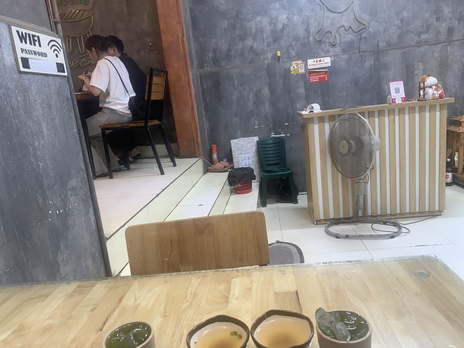 Bee Buk – Buffet Lẩu Nướng Chảo Gang – Không gian quán