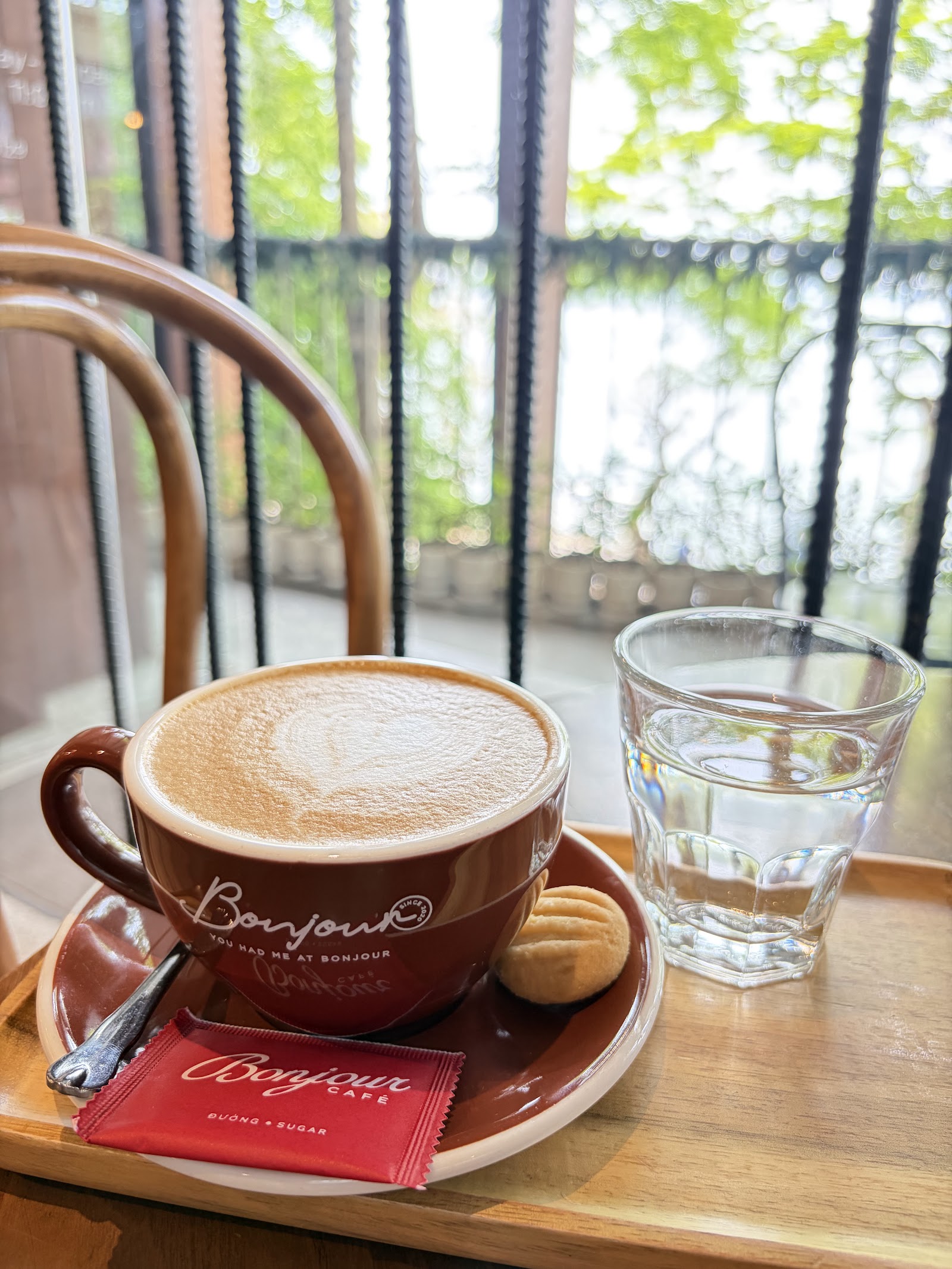 Bonjour Cafe