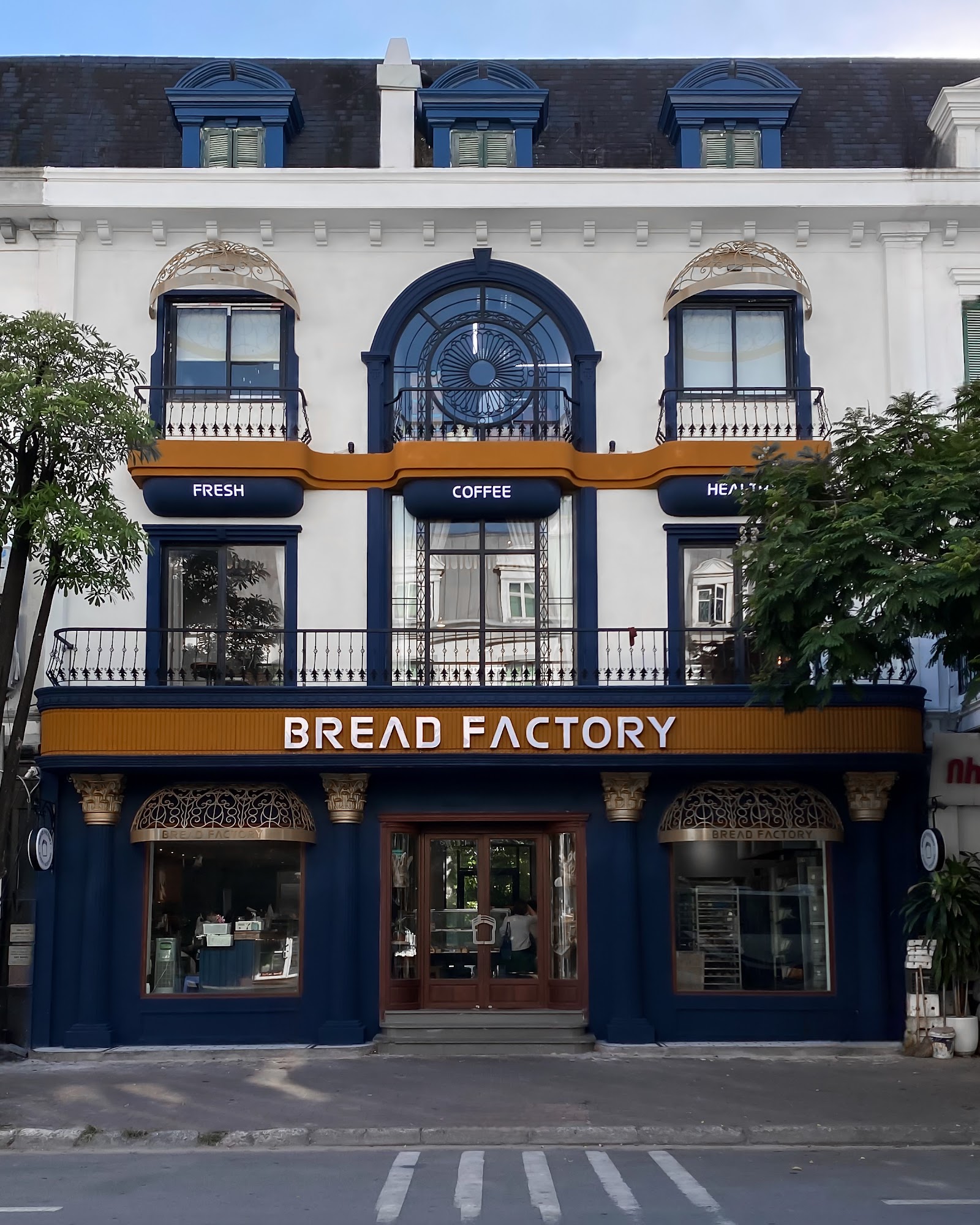 Bread Factory - Xưởng bánh mì tươi
