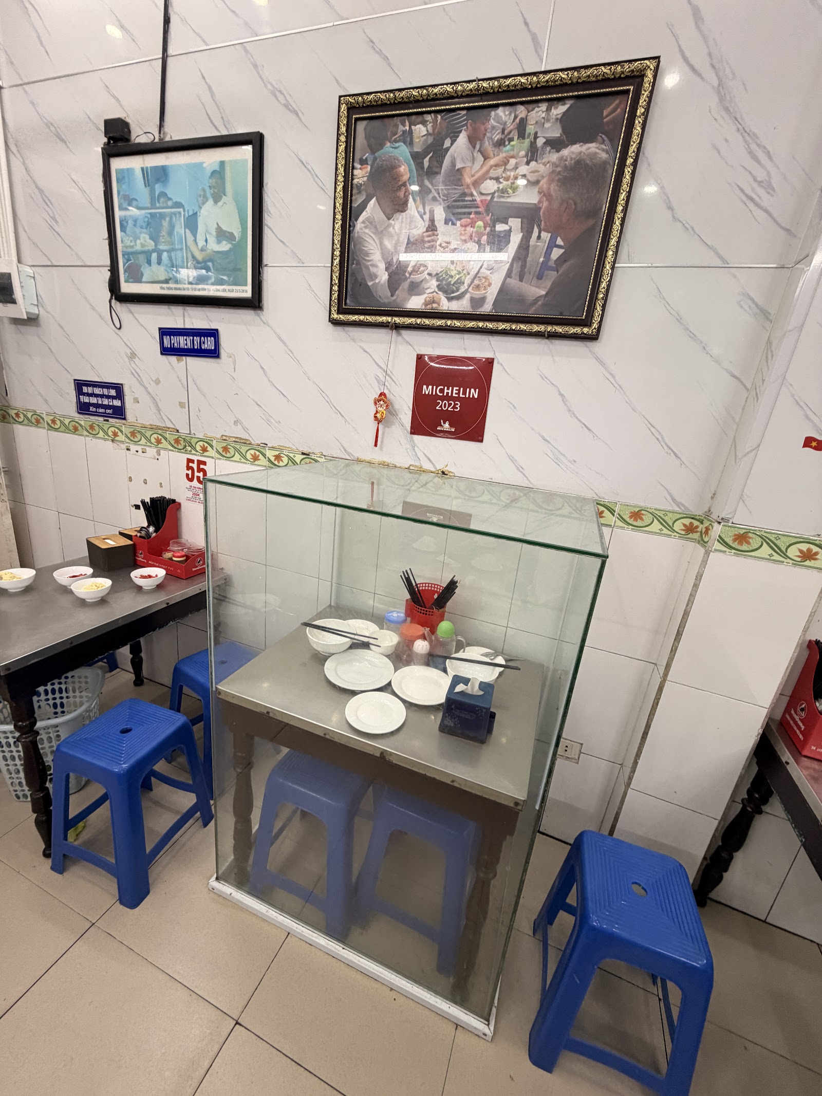 Bún chả Hương Liên – Không gian quán