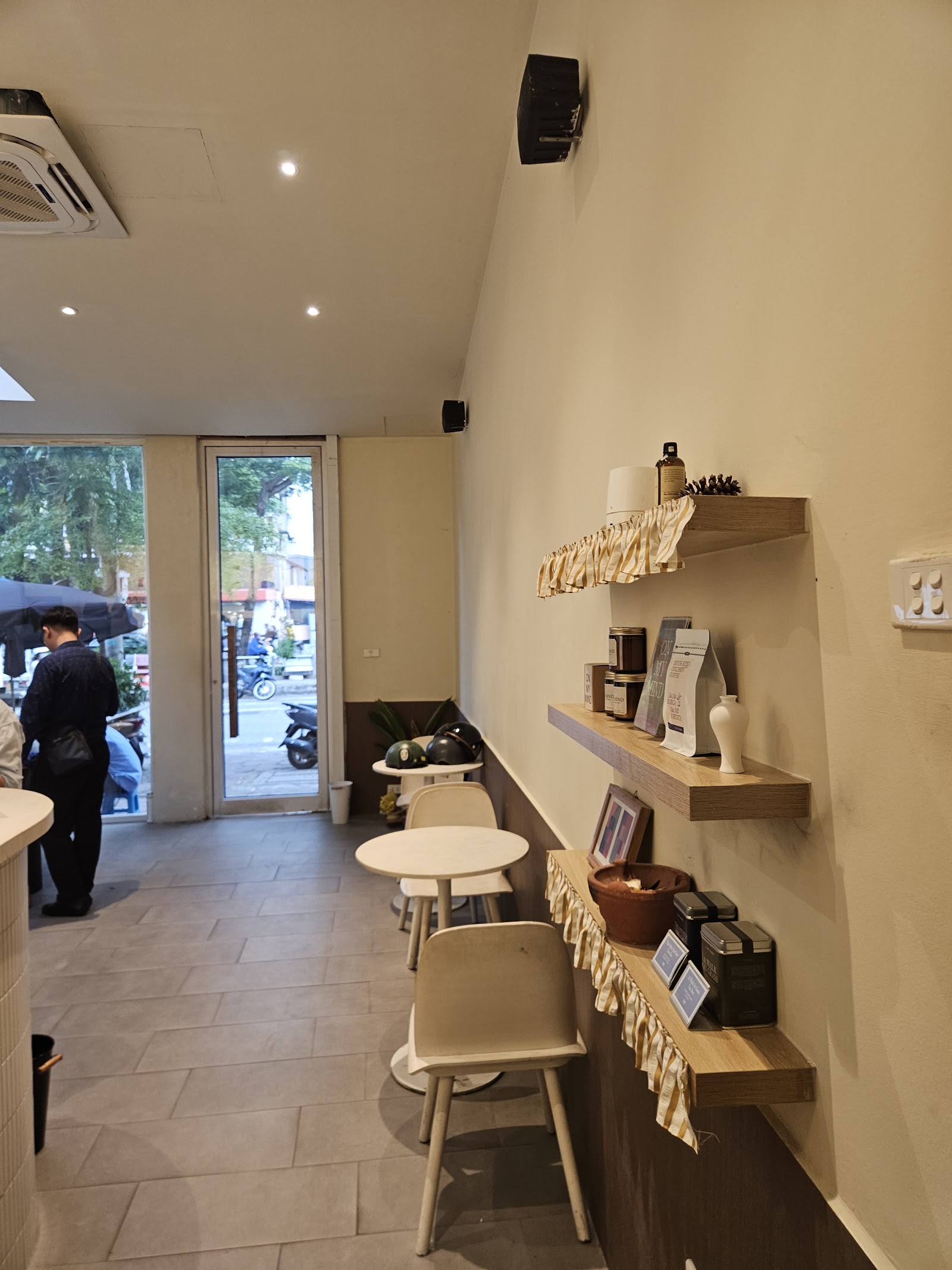 C’est Si Bon Cafe – Không gian quán