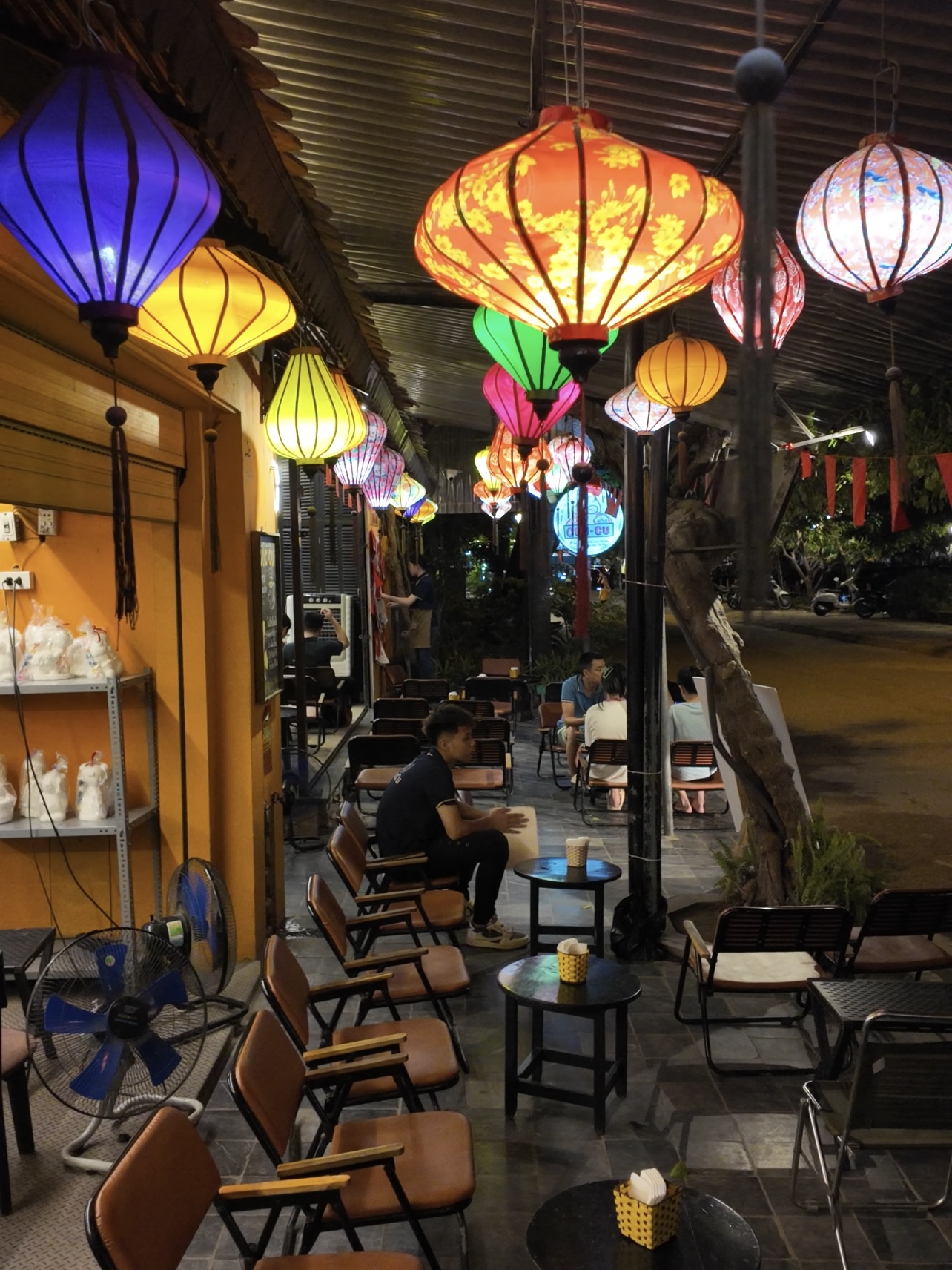 Cafe Cúc Cu Quán – Không gian quán