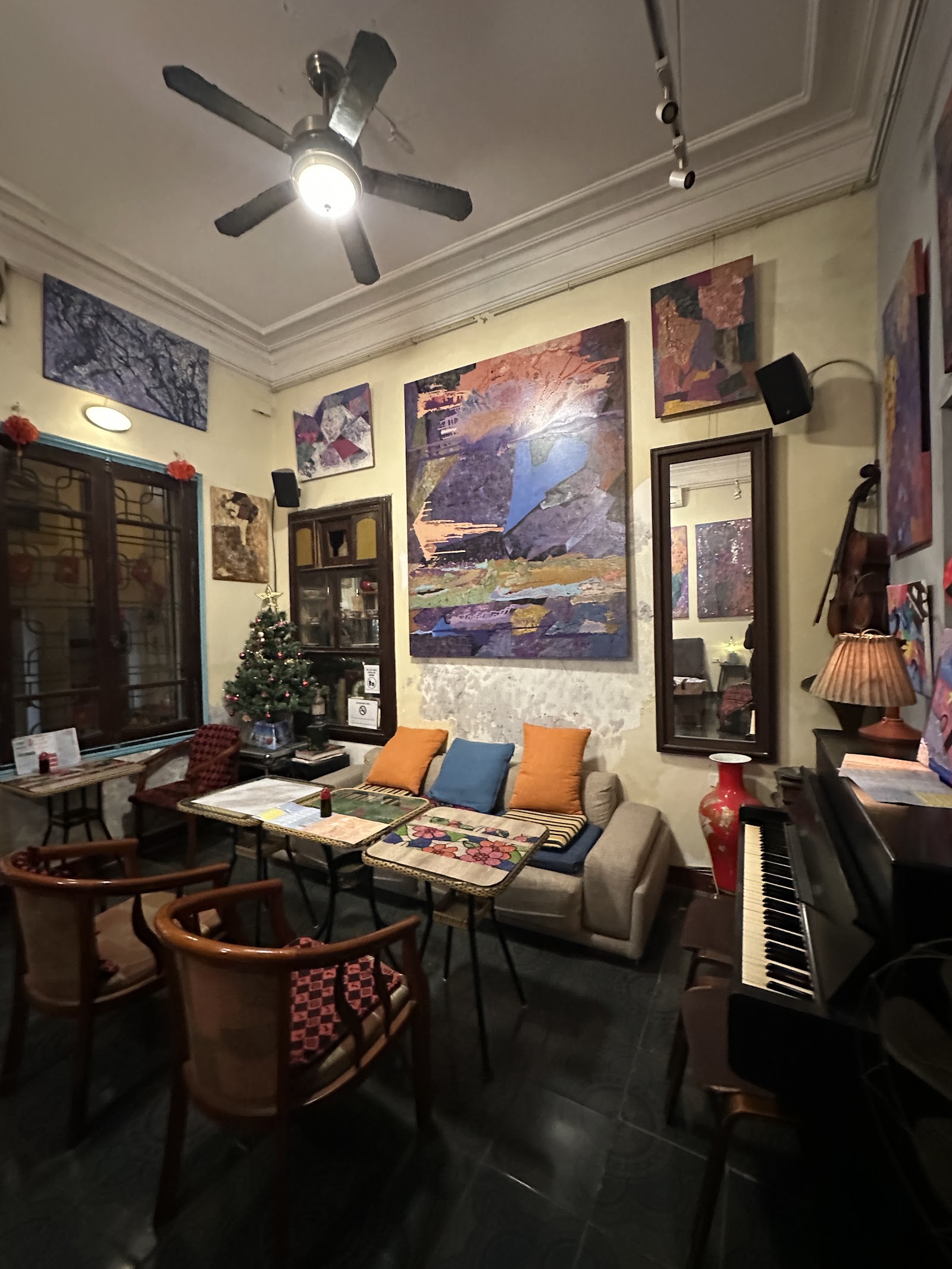 Cafe Nola – Không gian quán