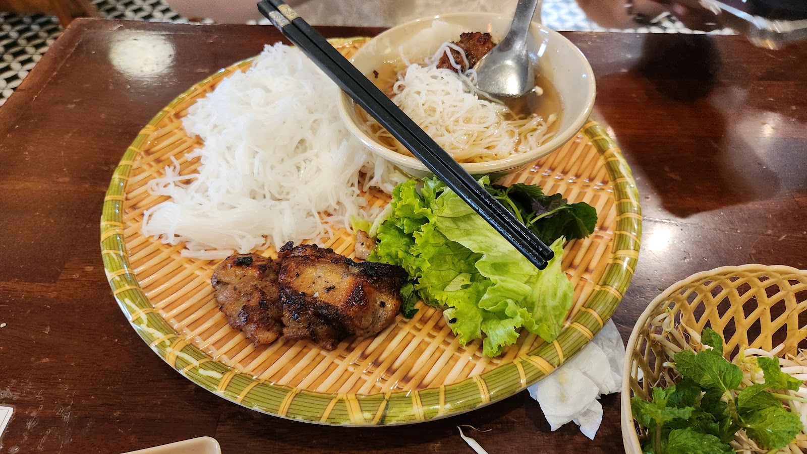 CAFE VƯỜN PHỐ - PHỞ VƯƠNG