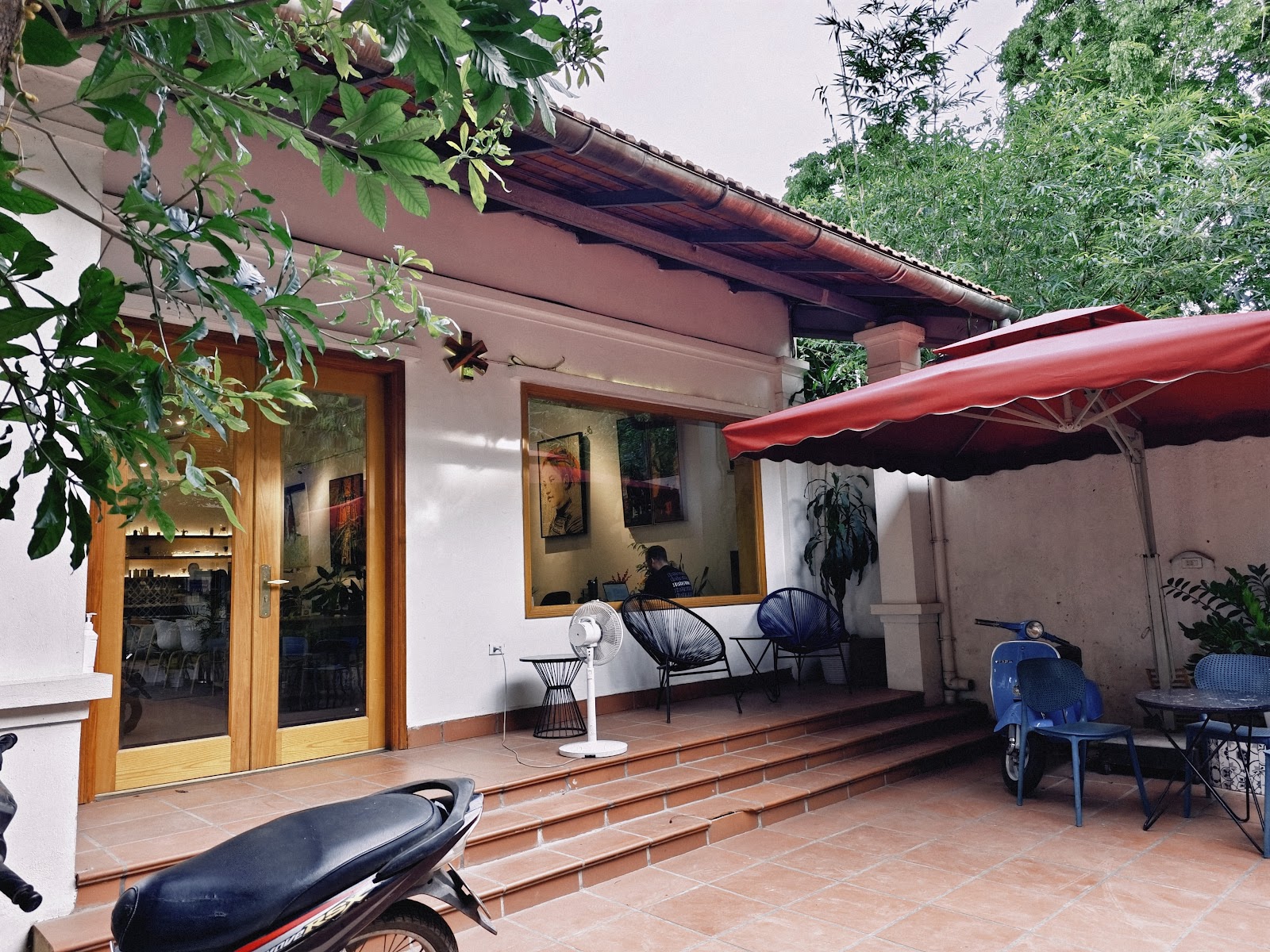 Capella Coffee Roaster – Không gian quán