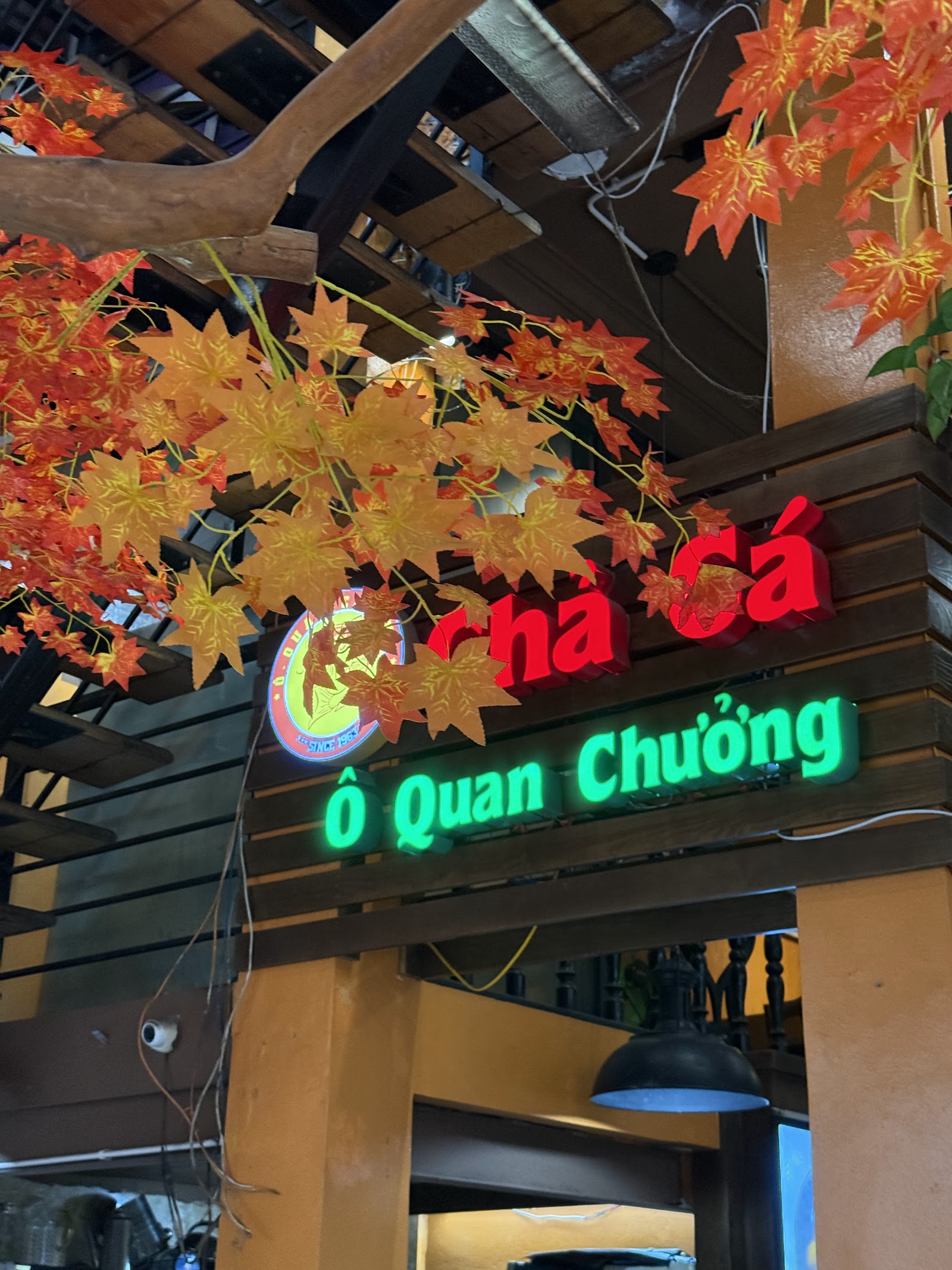 Chả Cá Ô Quan Chưởng – Không gian quán