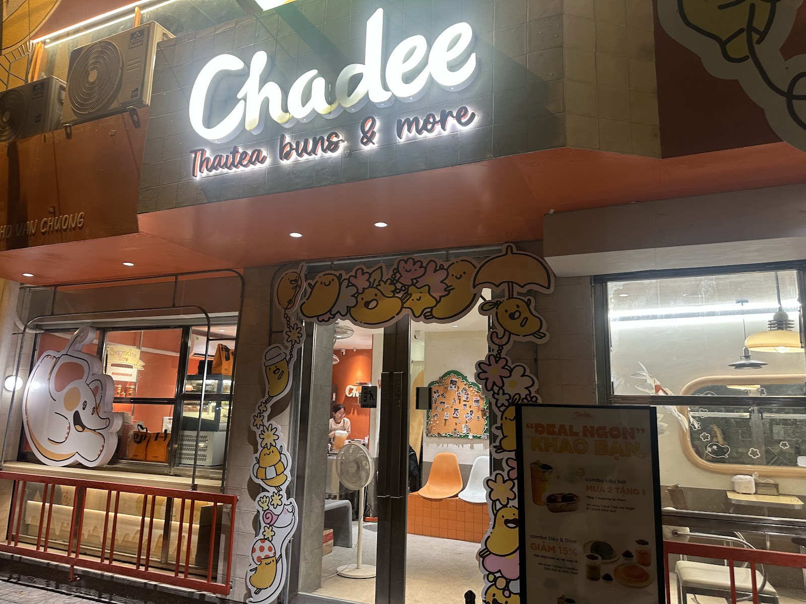 Chadee Đống Đa – Không gian quán