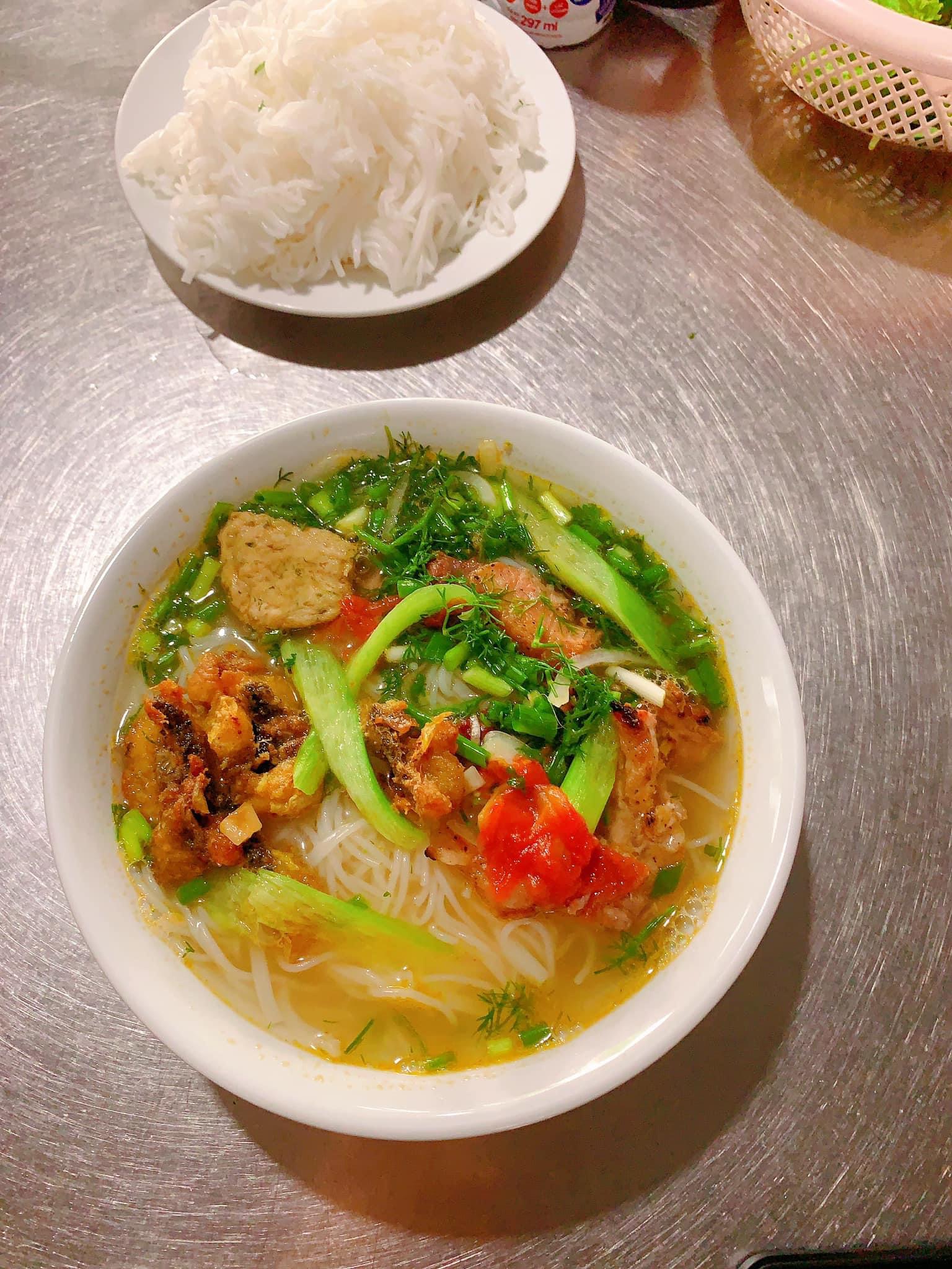 Cơm Bình Dân Tiến Lộc