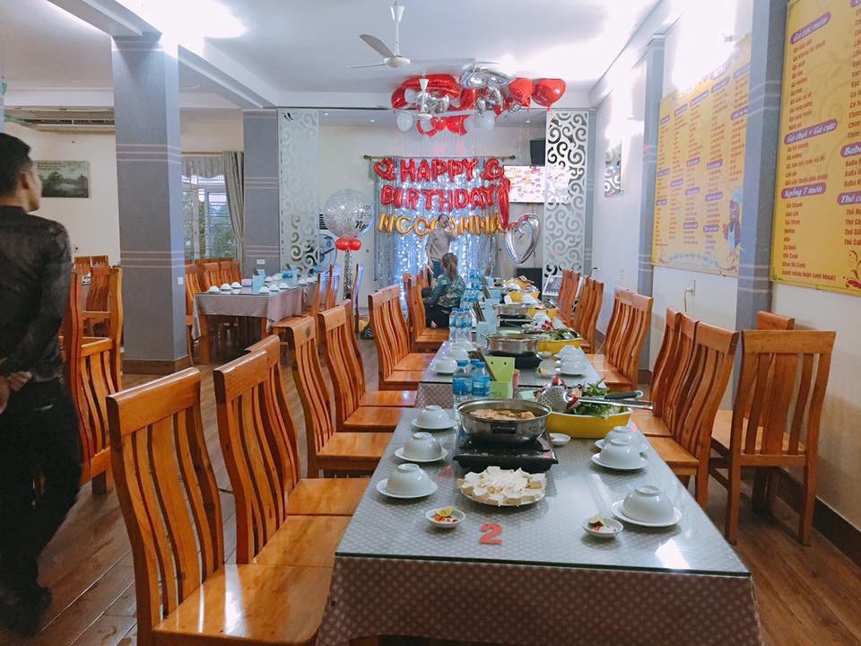Đệ Nhất Gà – Không gian quán