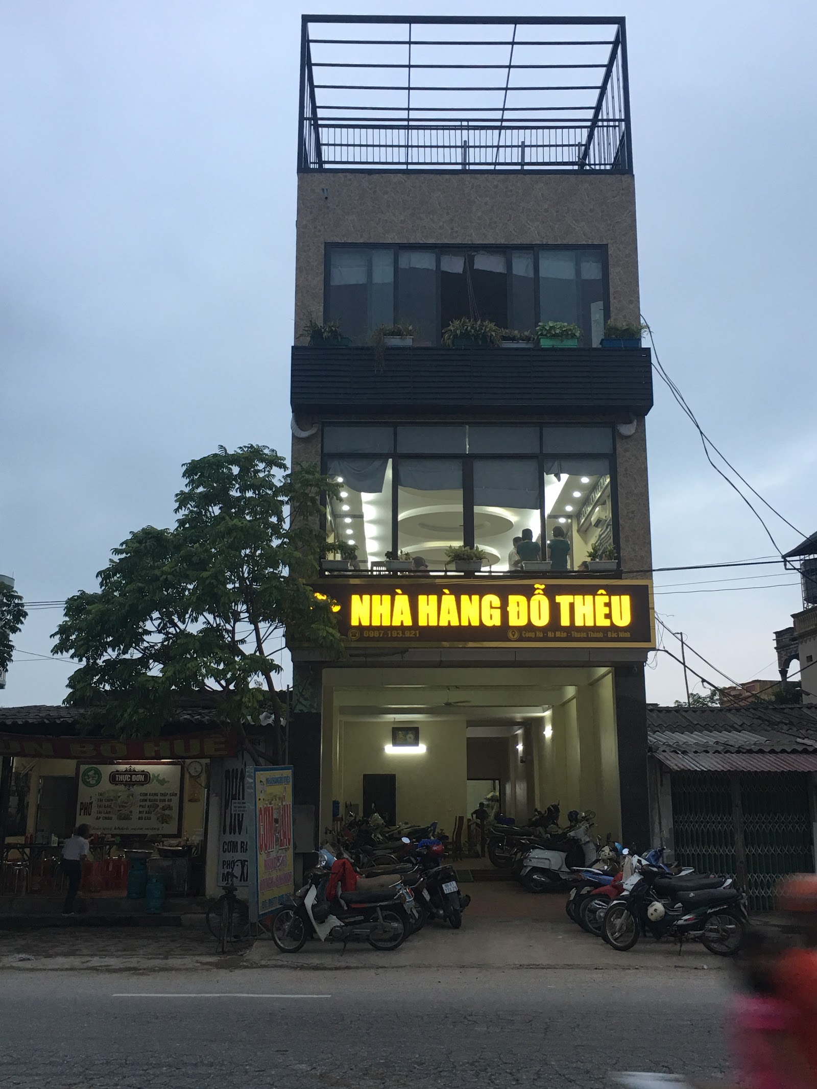 Nhà Hàng Đỗ Thêu – Không gian quán