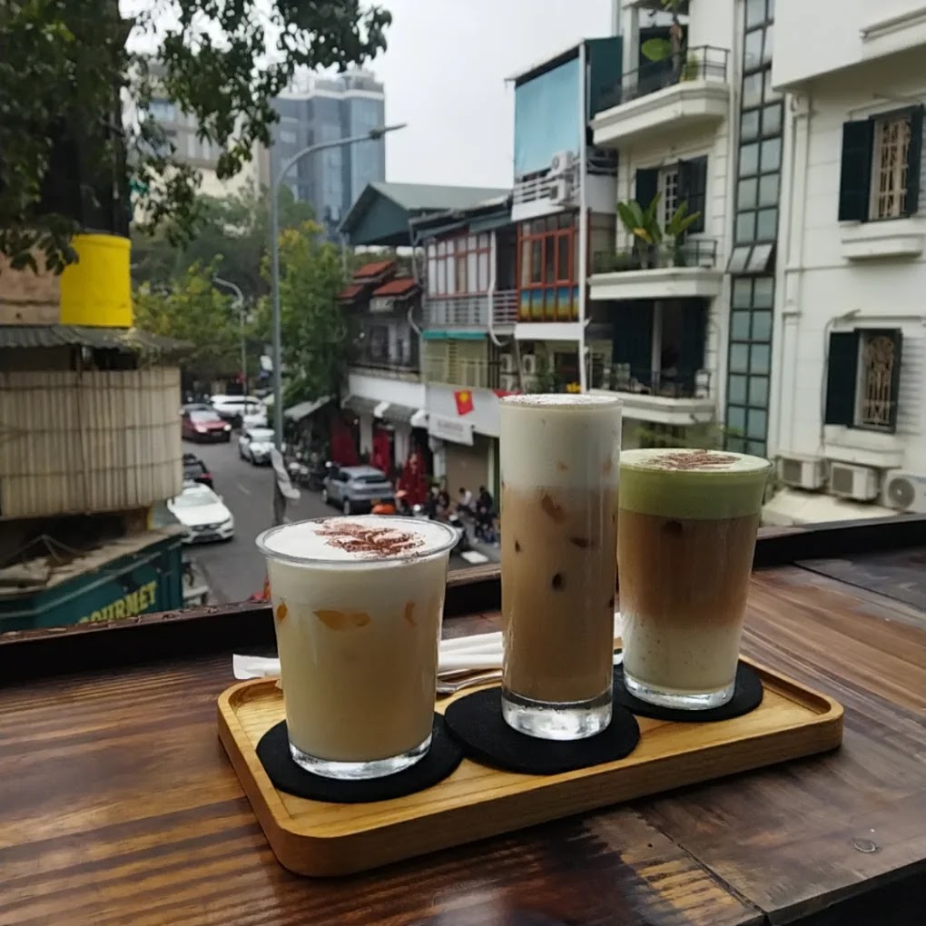 dot café