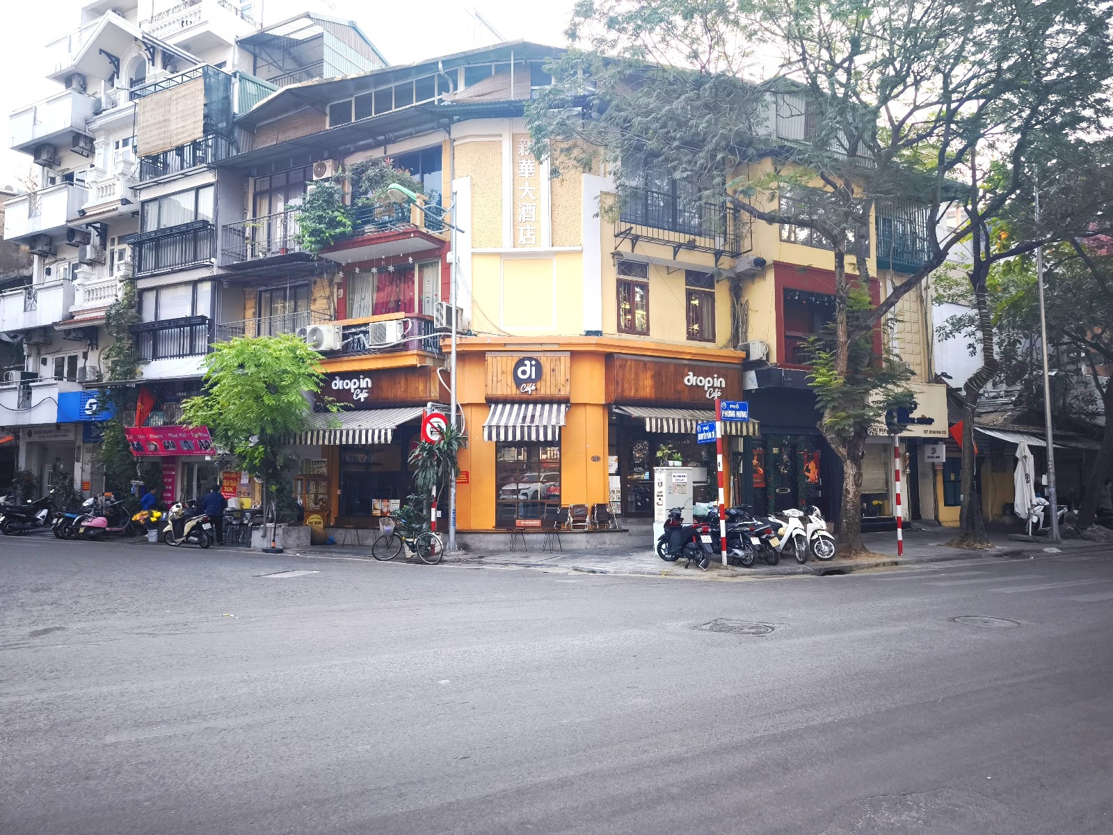 Drop In Cafe – Không gian quán