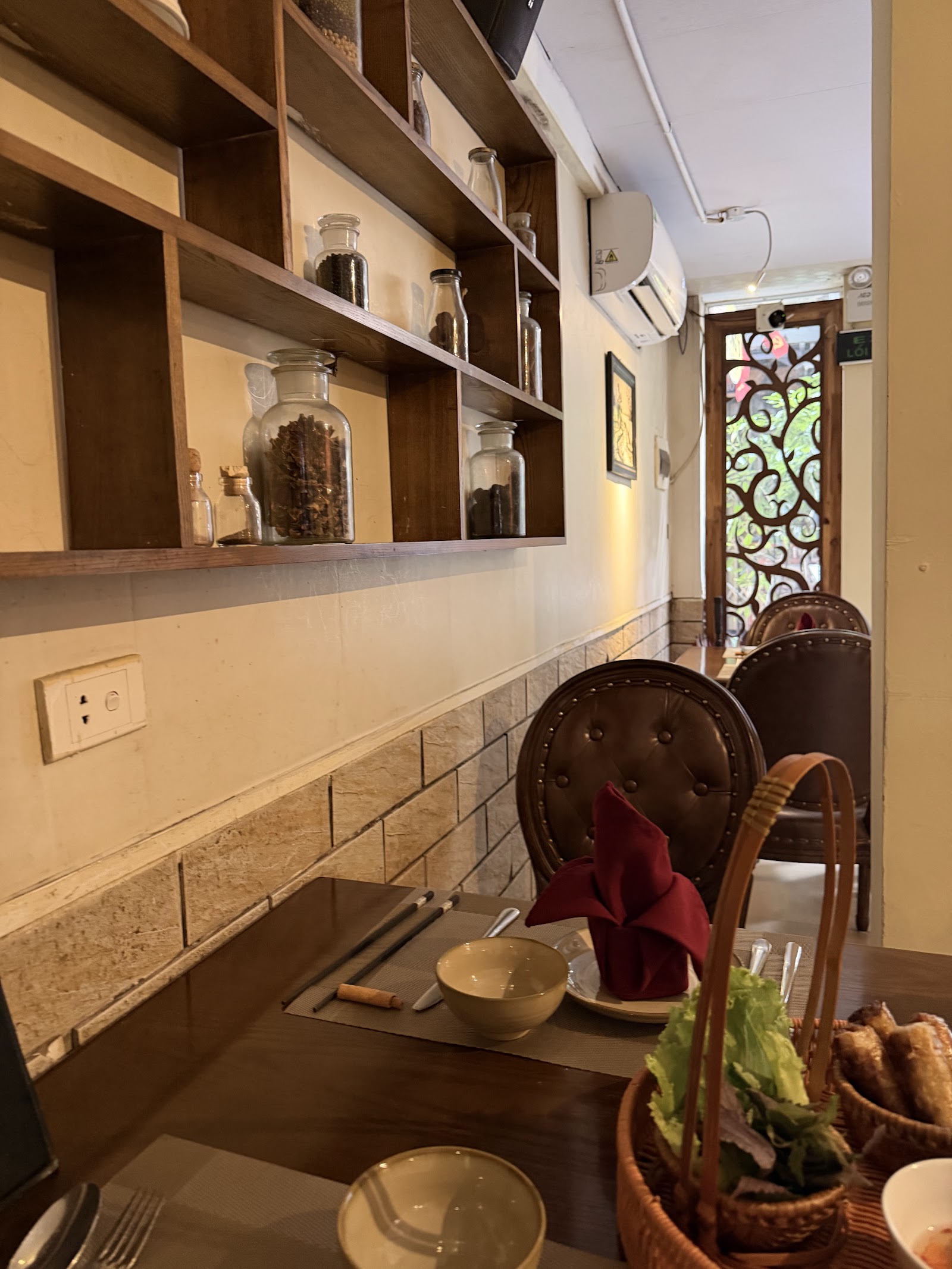 Duong's Restaurant – Không gian quán