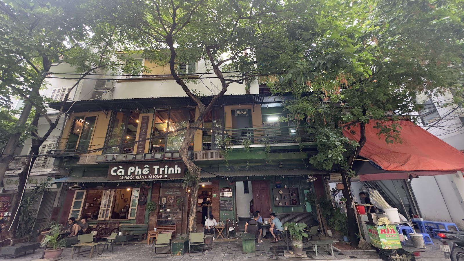 Gác Trịnh Cafe – Không gian quán